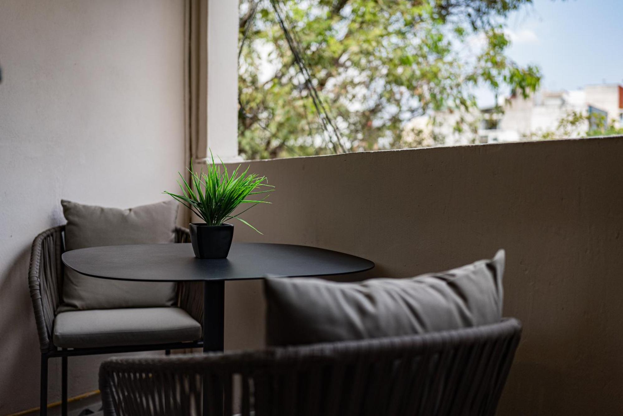 Tiny Desk By Vh Apartment *
