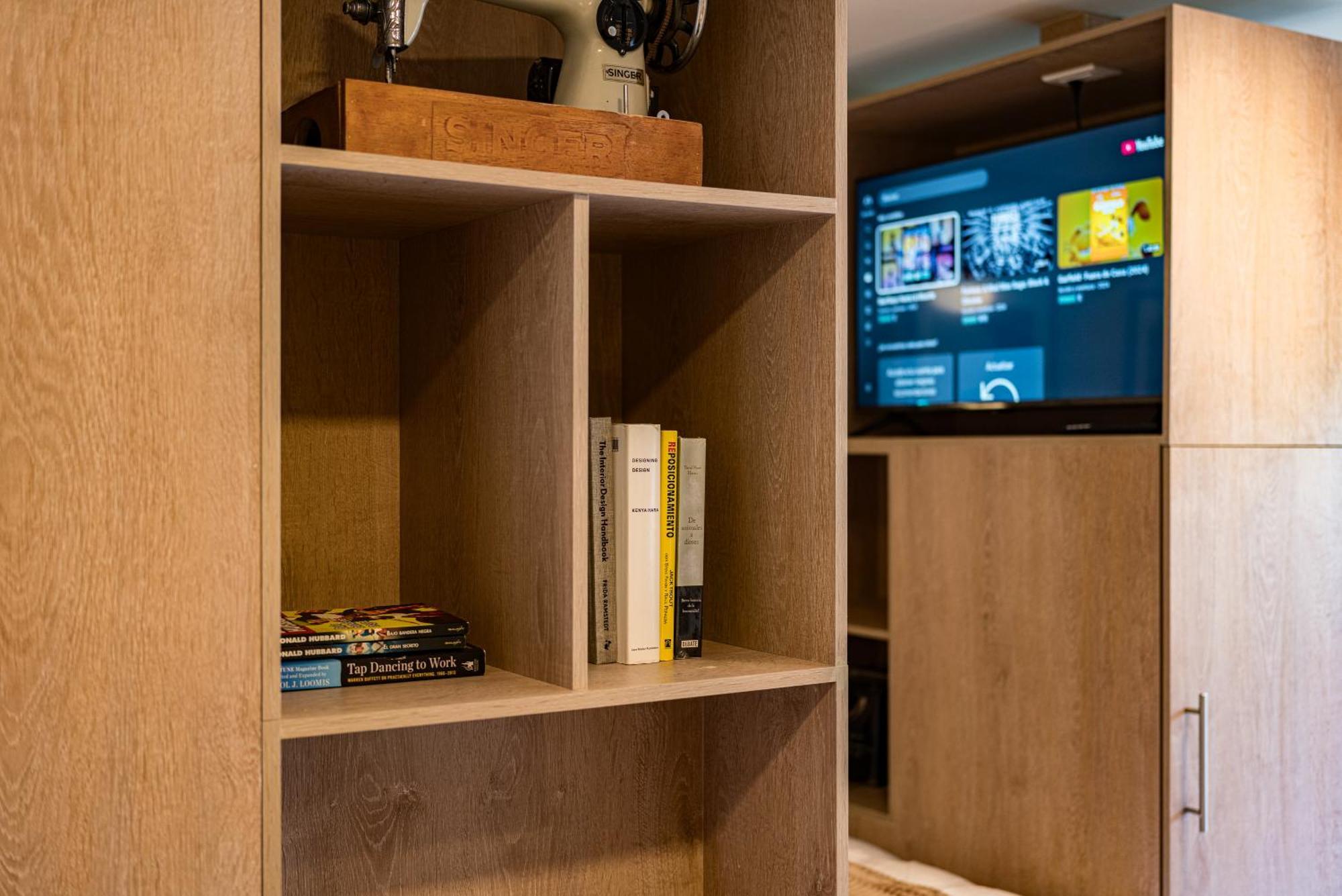 Tiny Desk By Vh * Mexico City