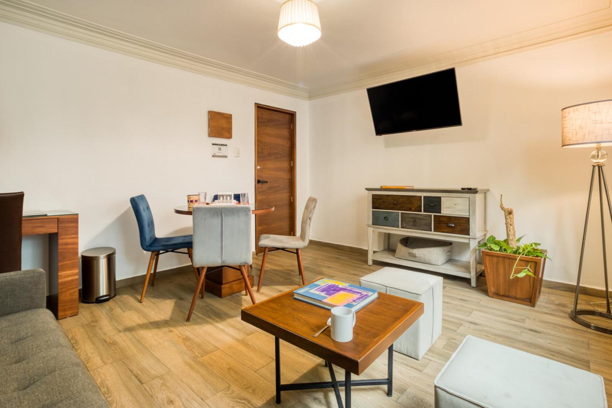 Tokio Ciento Diez Apartment