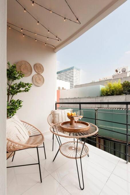 Cozy W Balcony For A Getaway In Polanco Apartment Mexico City
