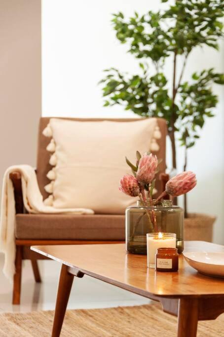 Cozy W Balcony For A Getaway In Polanco