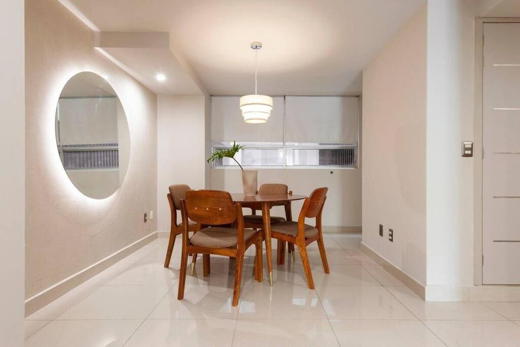 Cozy W Balcony For A Getaway In Polanco Apartment Mexico City