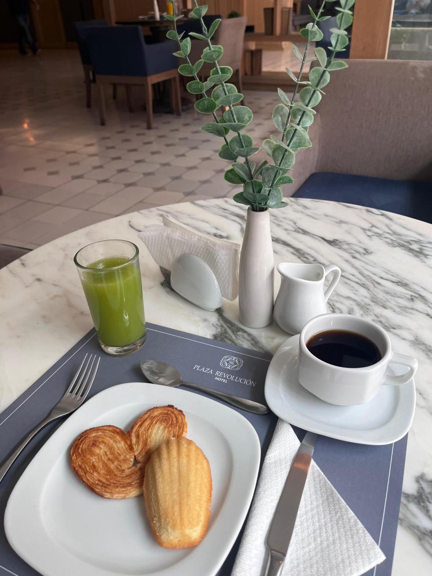 Plaza Revolución Hotel 4*
