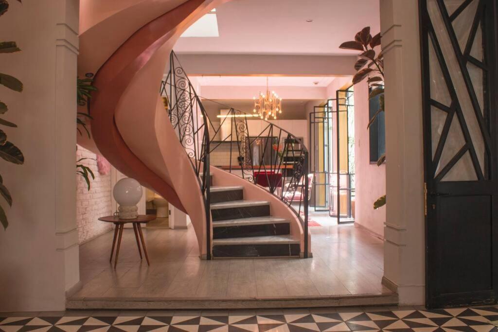 Art Oasis In The Heart Of Roma