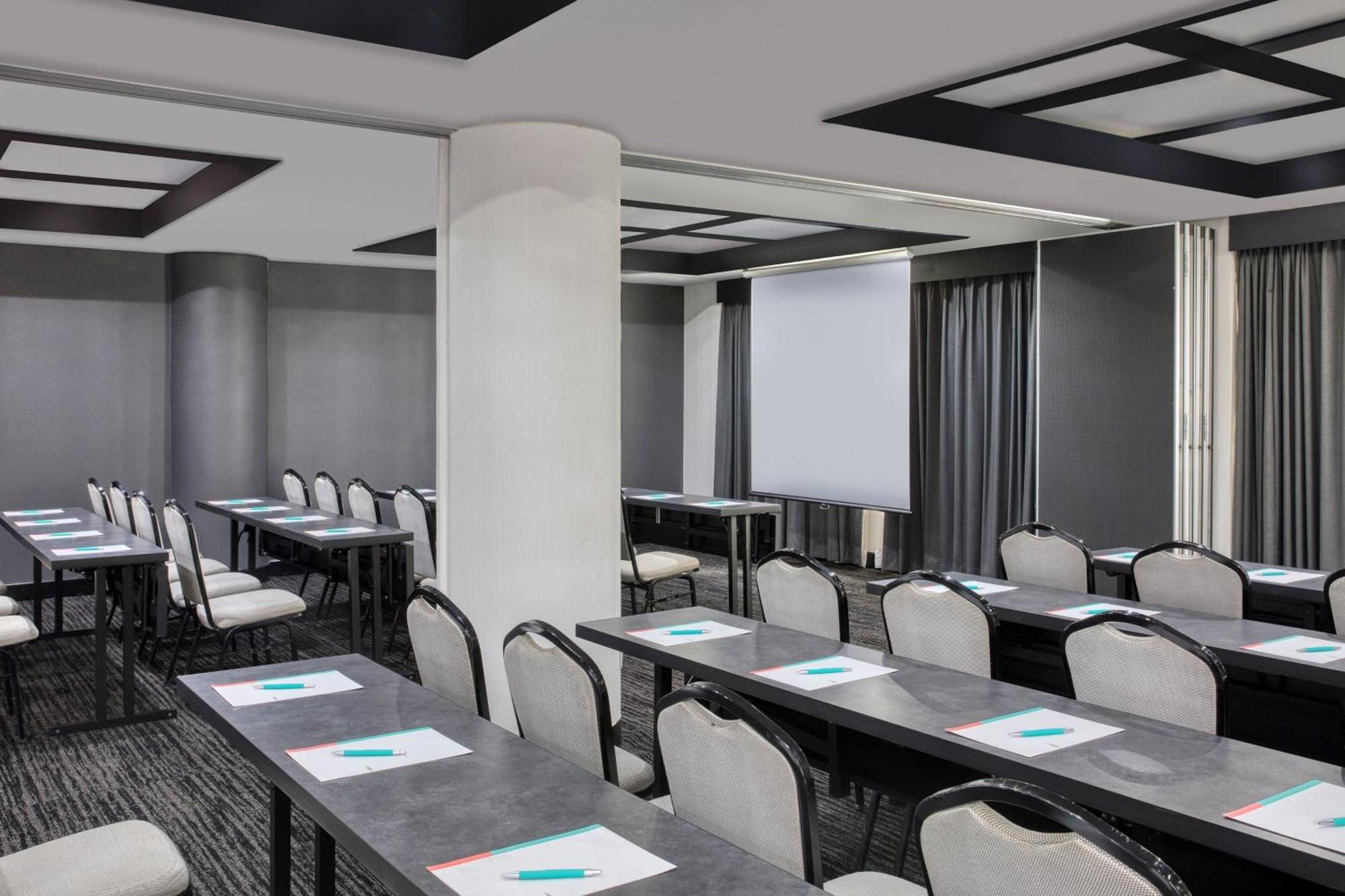 Le Meridien Hotel 5*