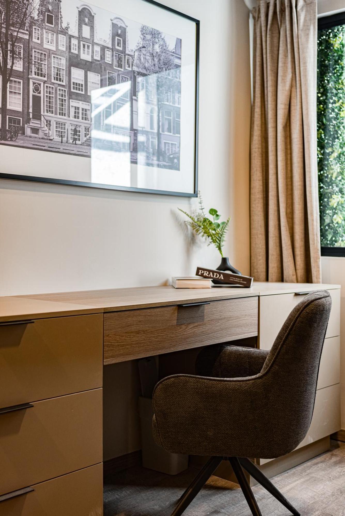 Apartment Tiny Desk By Vh