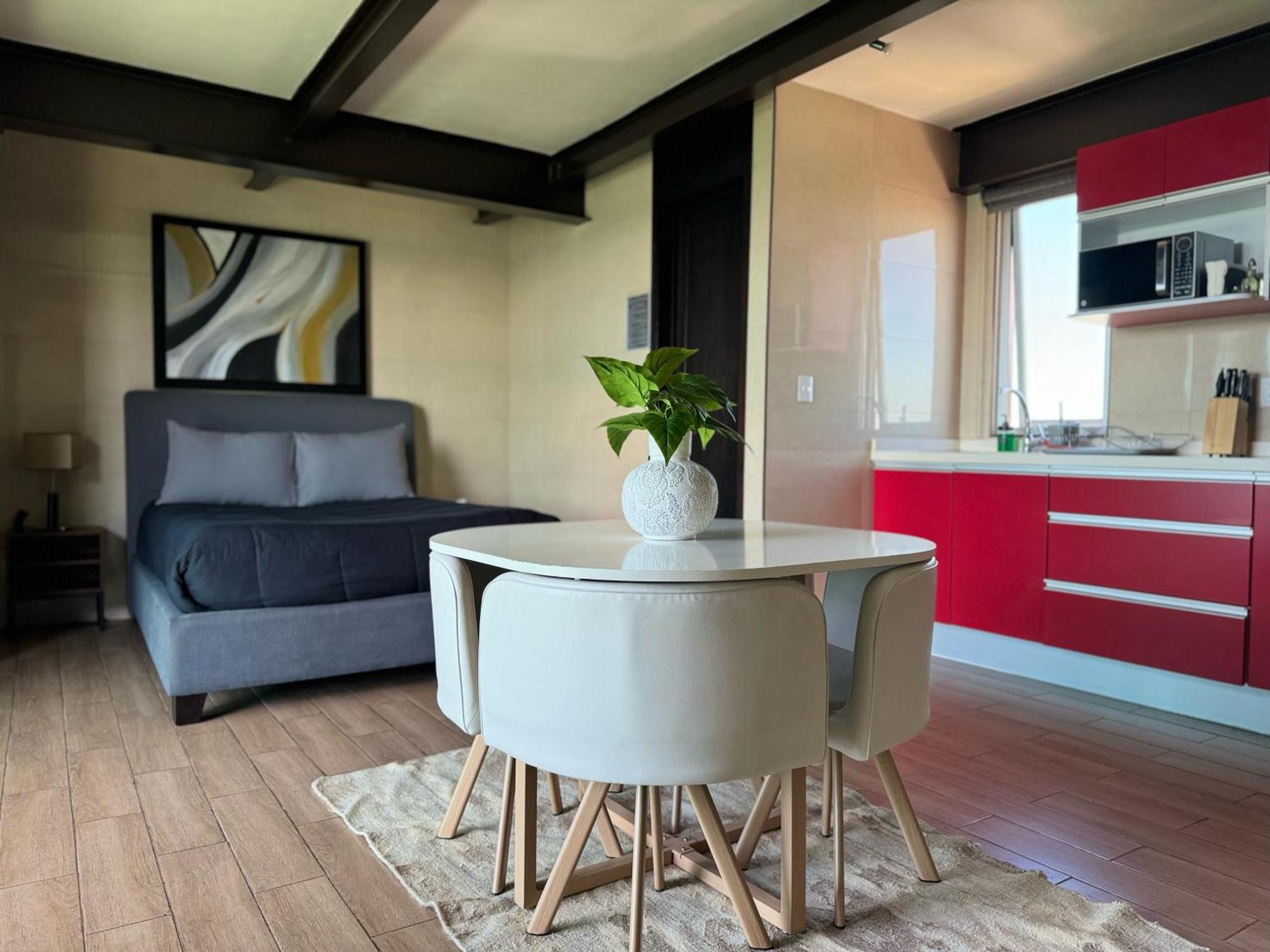 Luxury Rooftop Suiteb *