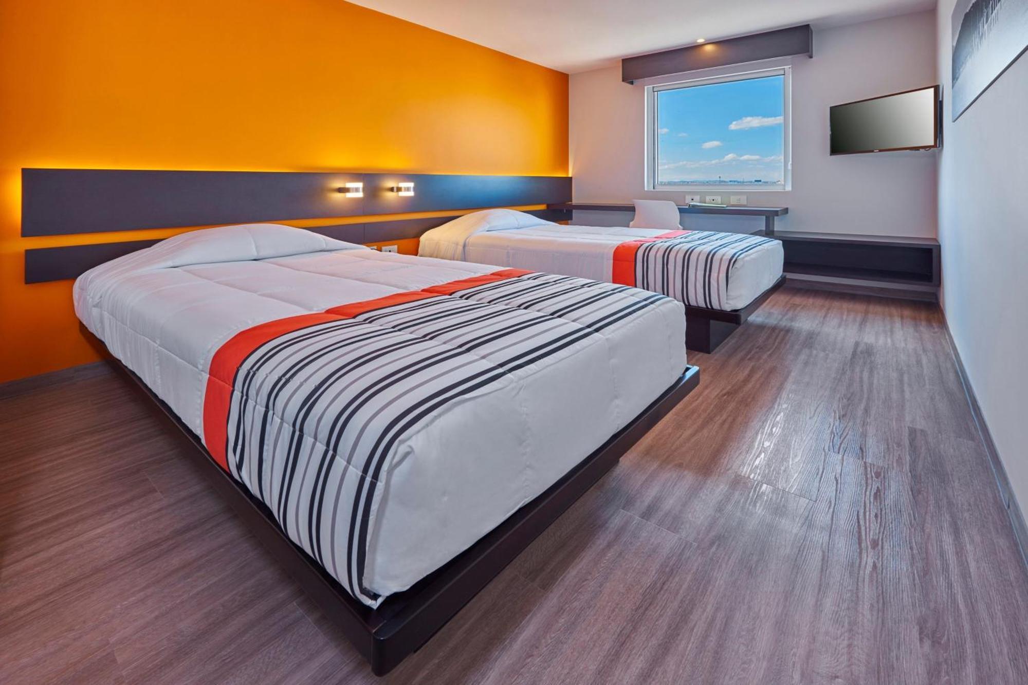 Hotel Express Junior By Marriott Ciudad De Sullivan 4*