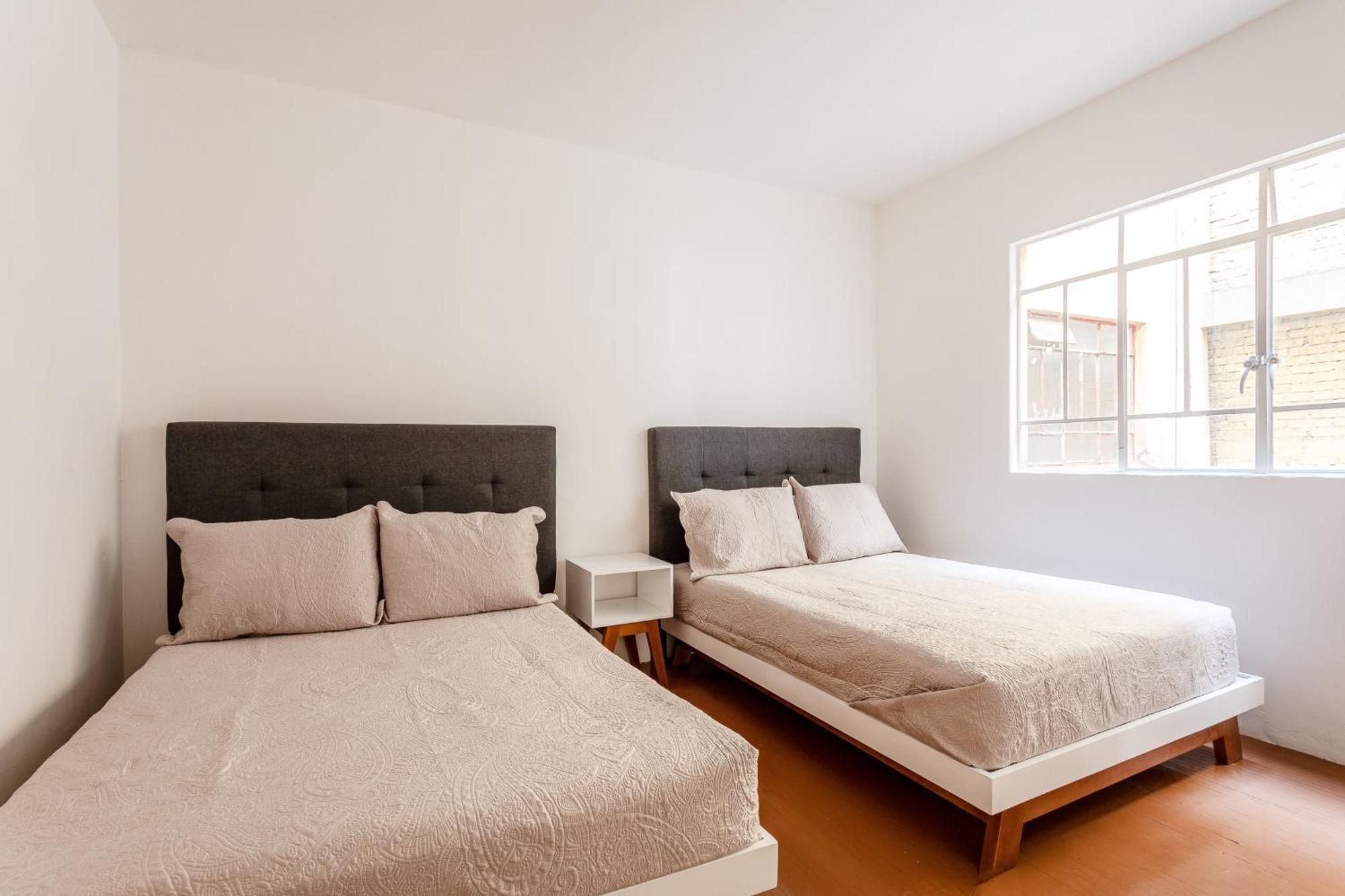 Apartment Connected In Roma - 3br- Fast Wifi- Laundry Mexico City