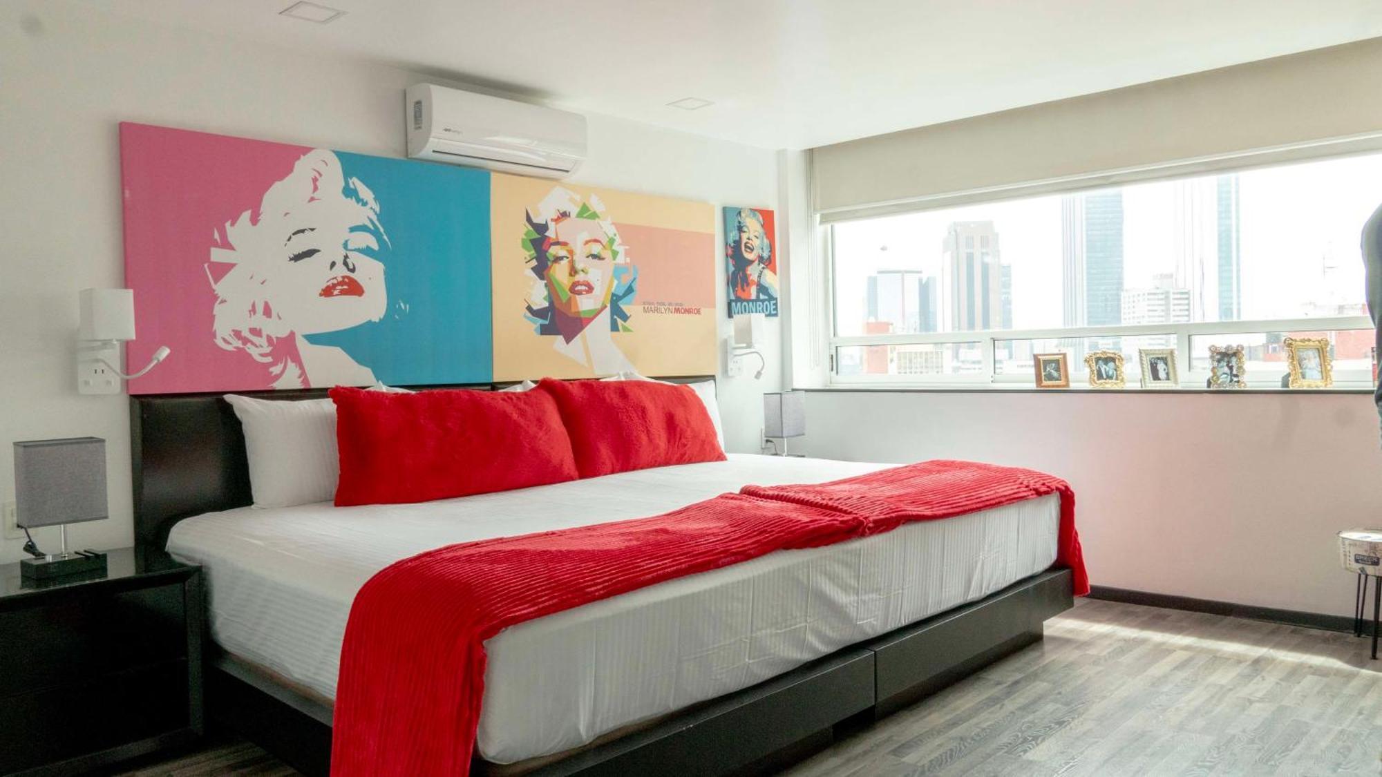 Black Boutique Hotel 4*