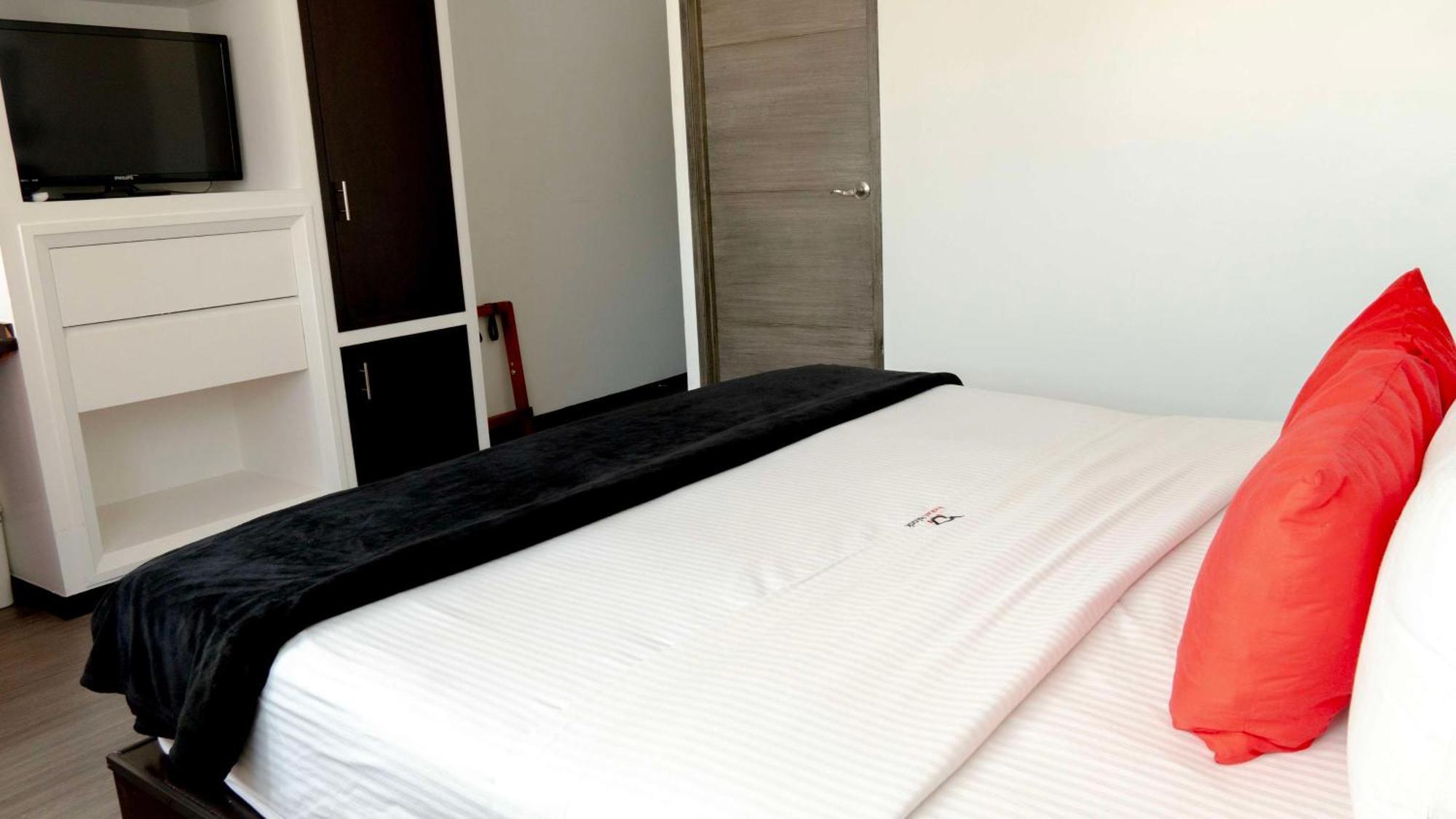 Black Boutique 4*