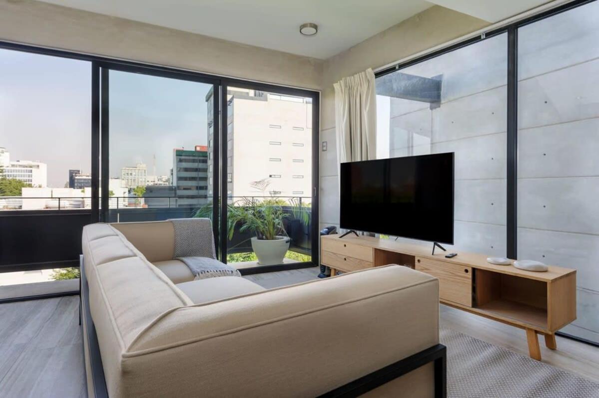 Charming 2br Penthouse With Terrace In Cuauhtemoc