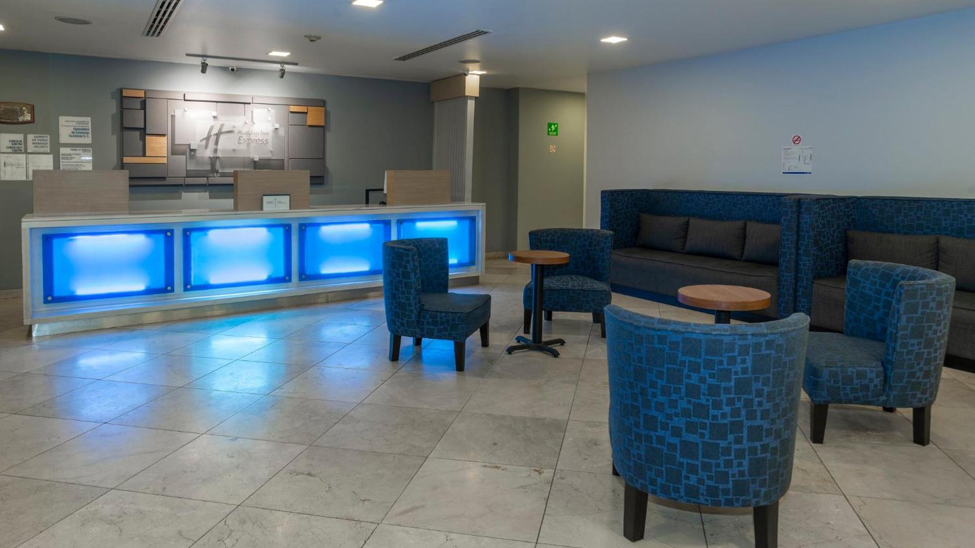 Hotel Express Santa Fe By Ihg 4*