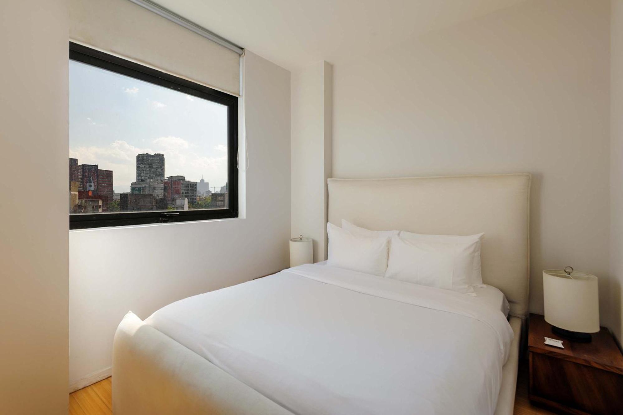 Impressive 2 Bedroom With View *