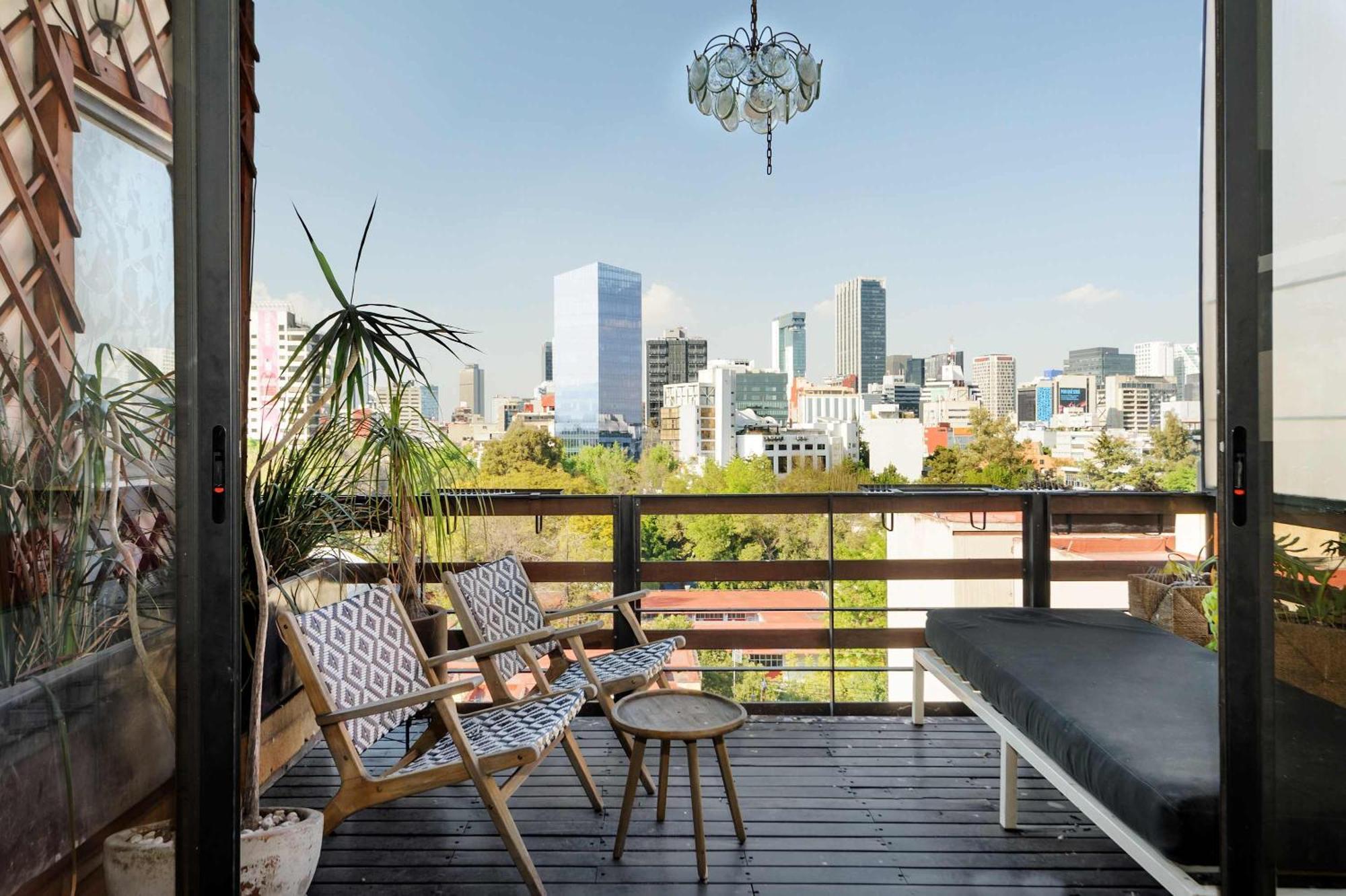 Impressive 2 Bedroom With View Apartment Mexico City