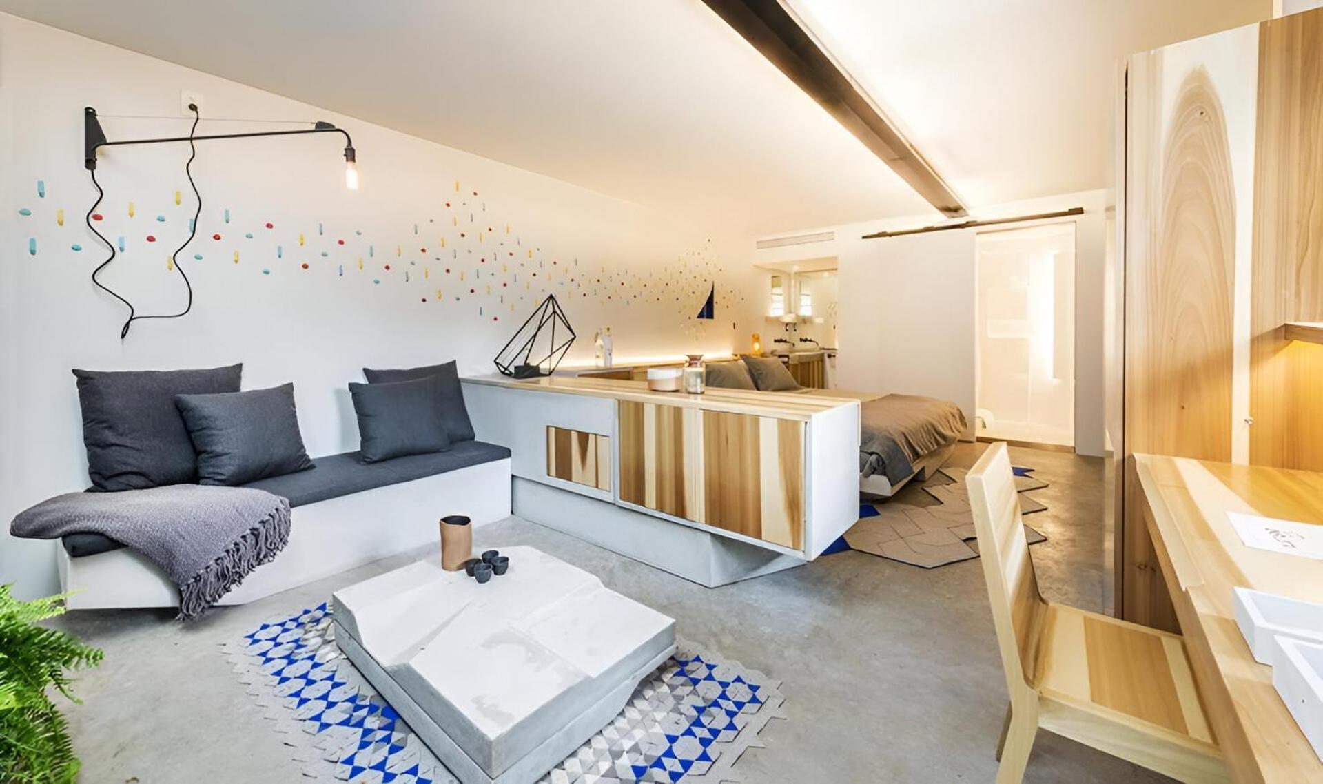 Carlota Hotel