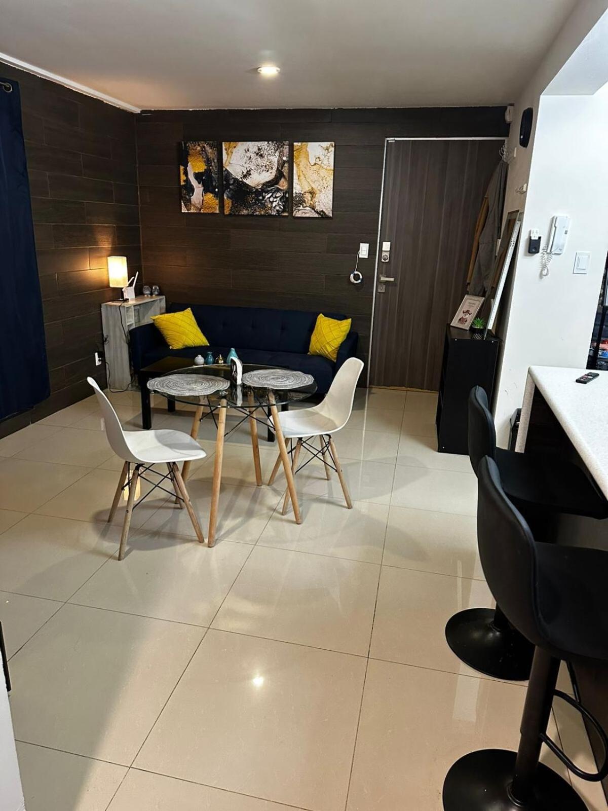 Cerca De Tlatelolco Apartment *