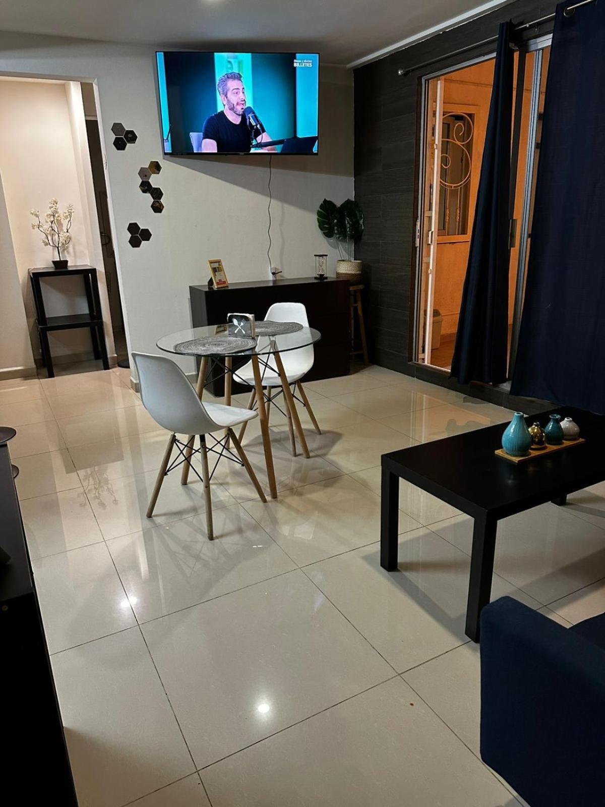 Cerca De Tlatelolco Apartment *