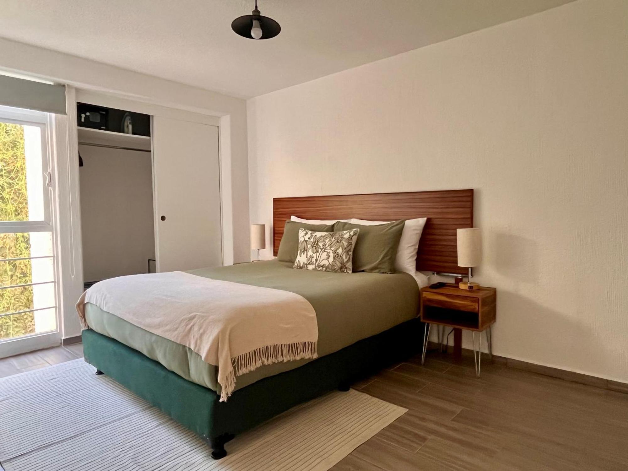 T201 - 1bdr - 1bth Apartment *