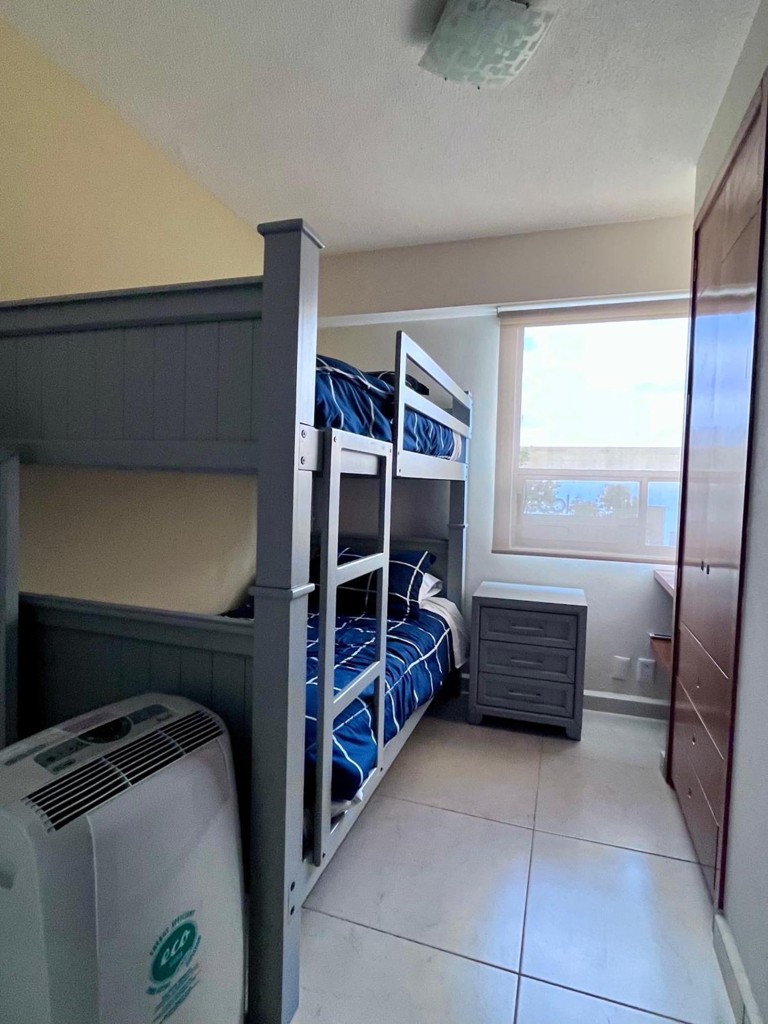 V803 - 3bdr - 2bth Apartment *