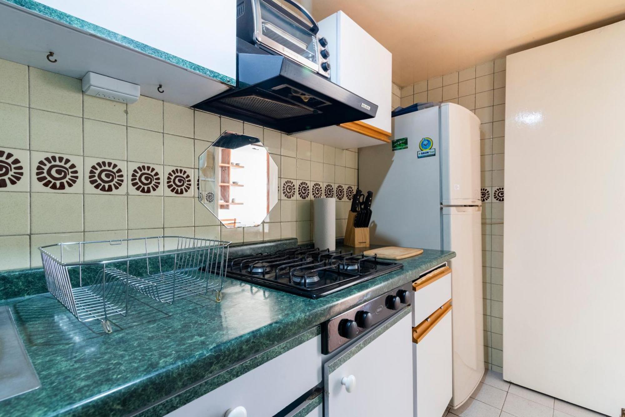 T304 - 1br - 1bth Apartment *