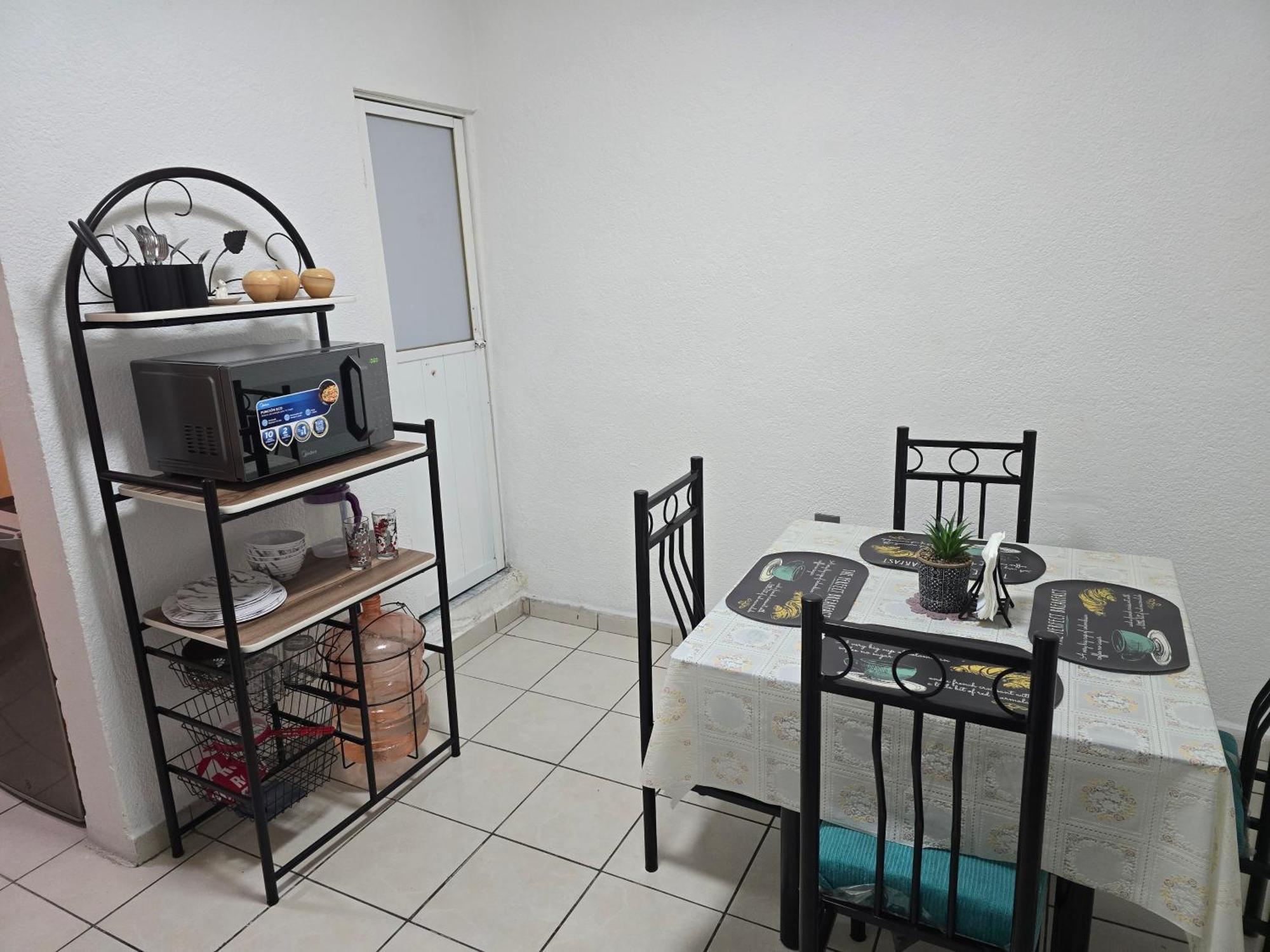 Beautiful Apartment. 5 Minutos Aeropuerto Internacional De La Ciudad De Apartment *