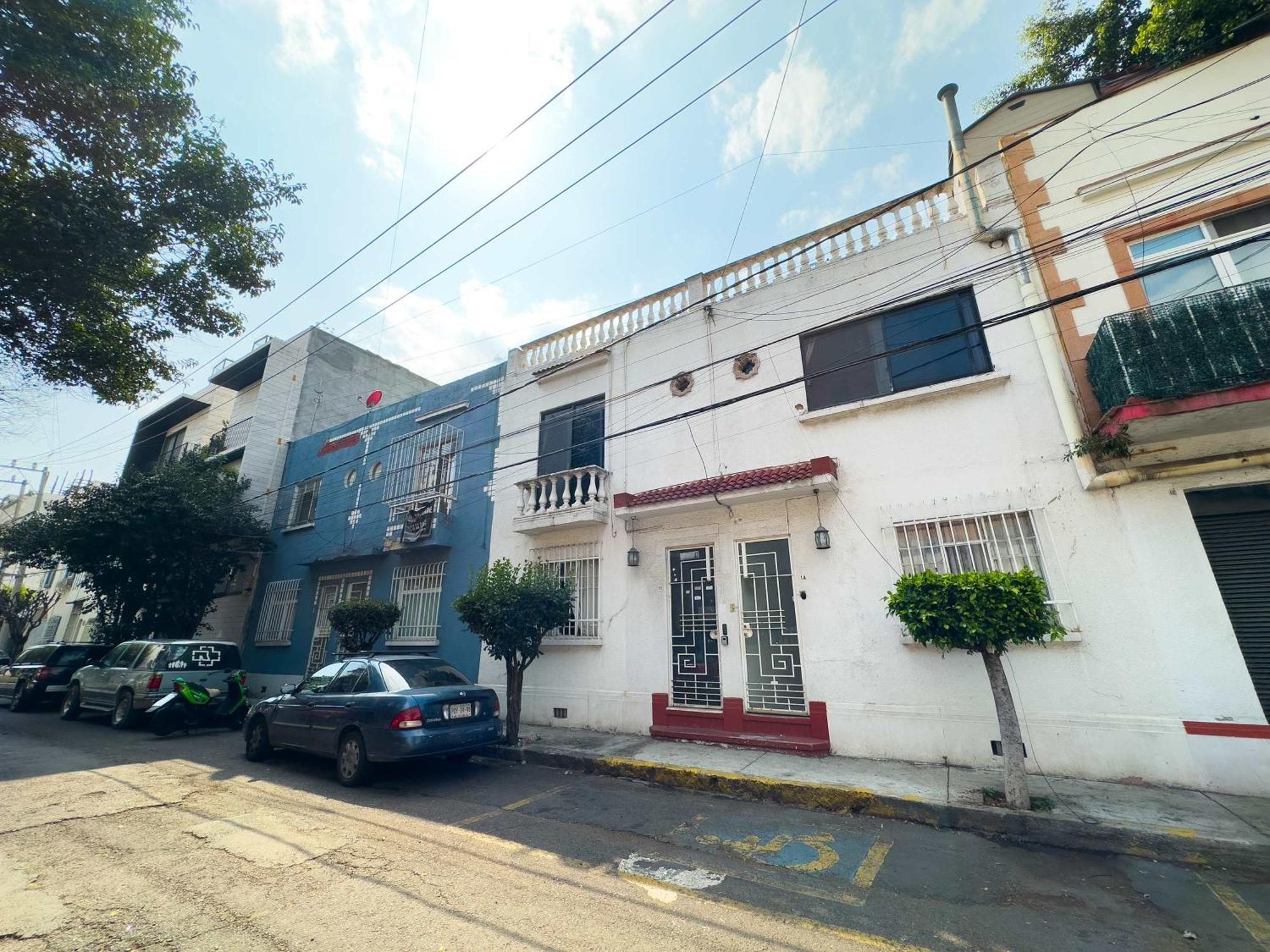 Excellent Location Wide House 5 Bedroom Roma Sur * México DF
