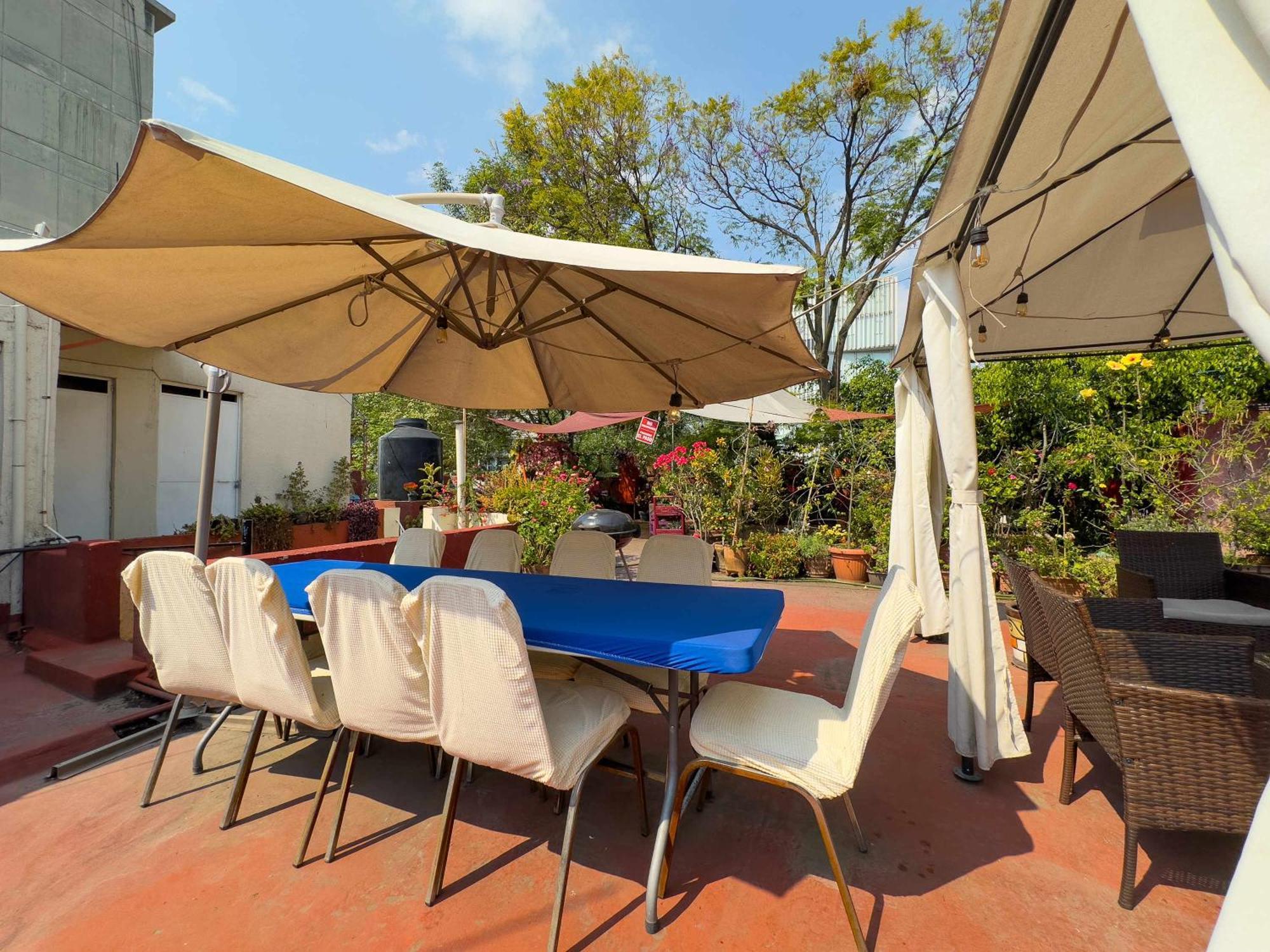 Excellent Location Wide House 5 Bedroom Roma Sur Сasa de vacaciones *