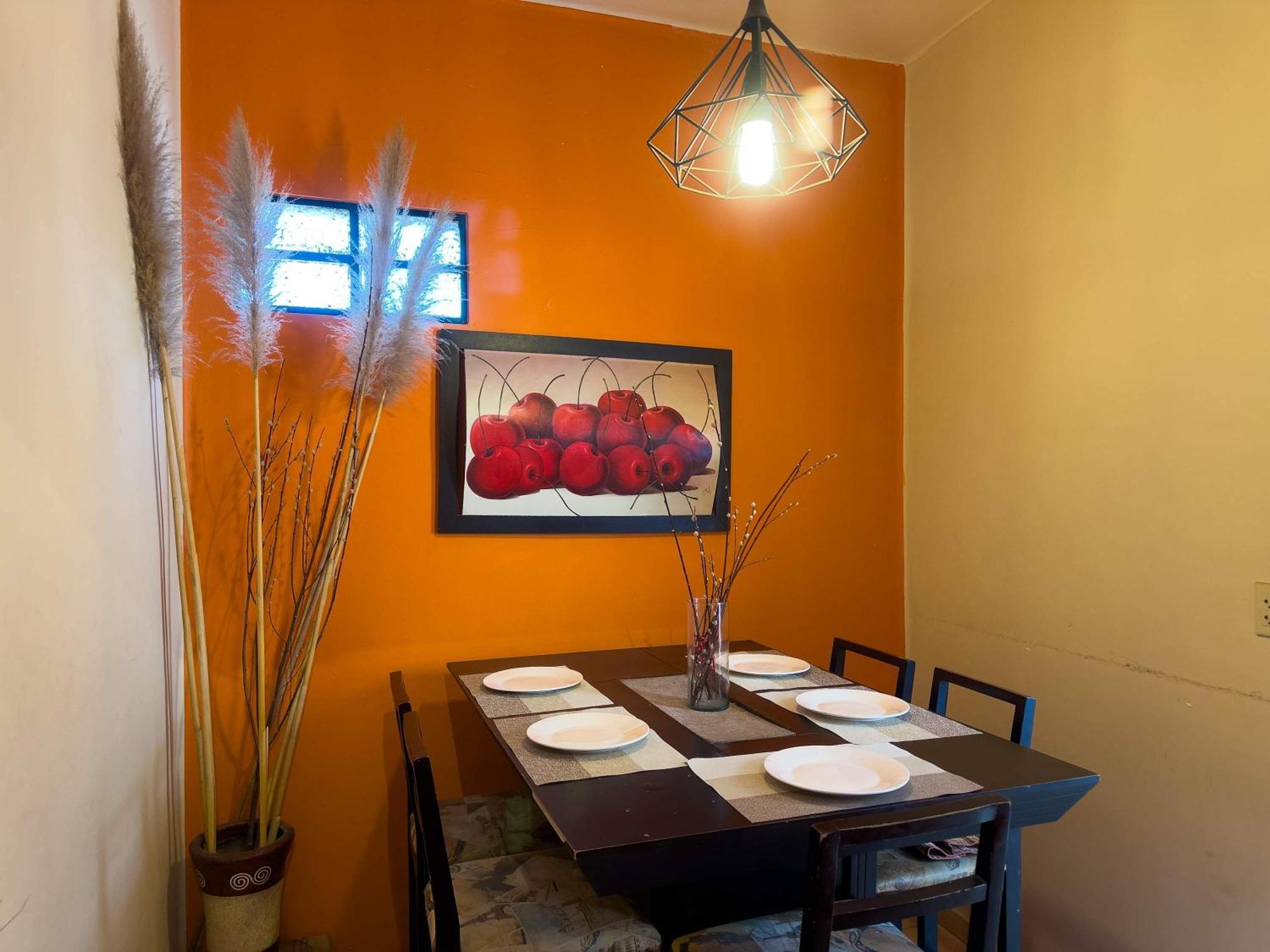 Excellent Location Wide House 5 Bedroom Roma Sur