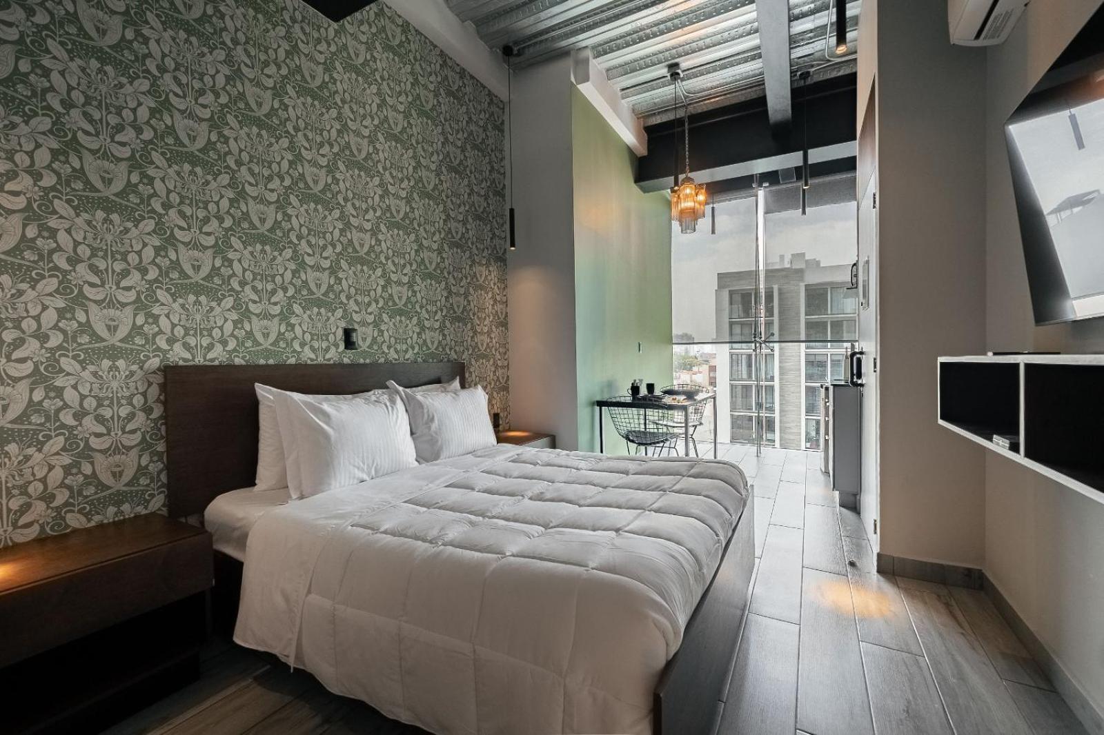 Botanic Loft Stylish & Cozy Retreat W Kitchen & Private Bath *