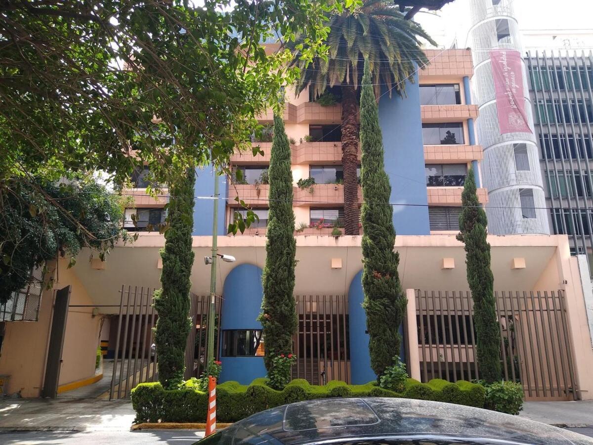 Spacious Located Very Close To Wtc Apartment *