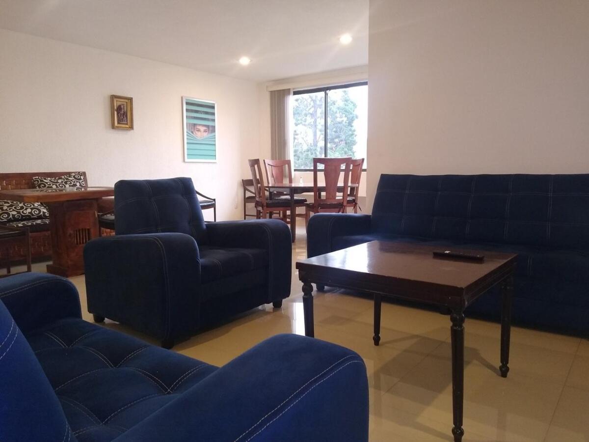 Apartment Spacious Located Very Close To Wtc *