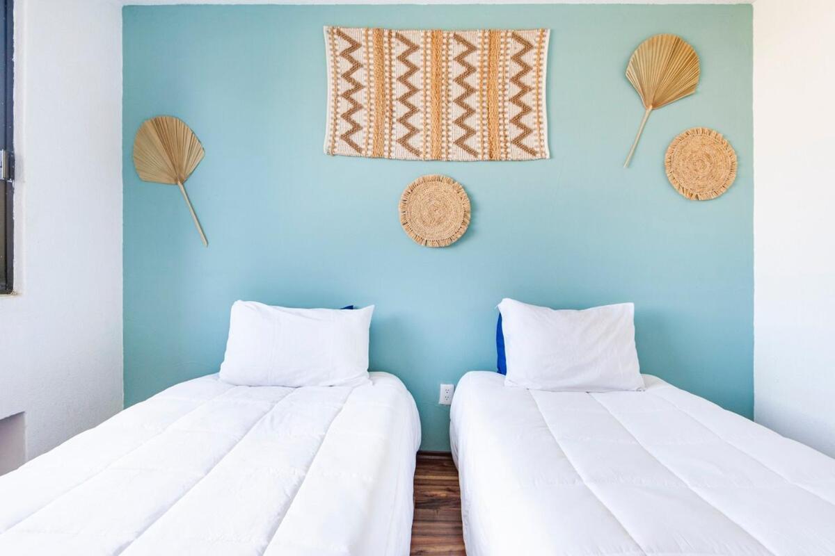 Spacious Located Very Close To Wtc *