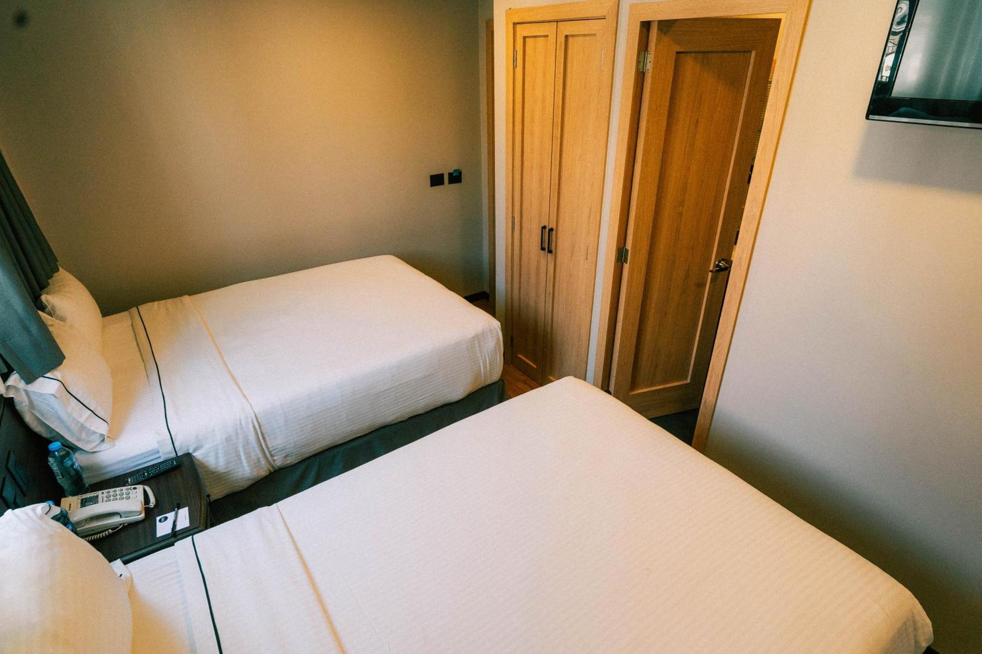Hotel Canada & Rooftop 4*