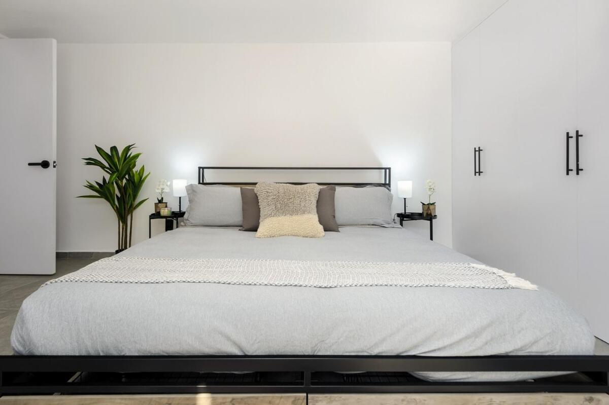 Wtc 1 Block Away - Total Comfort Mexico City