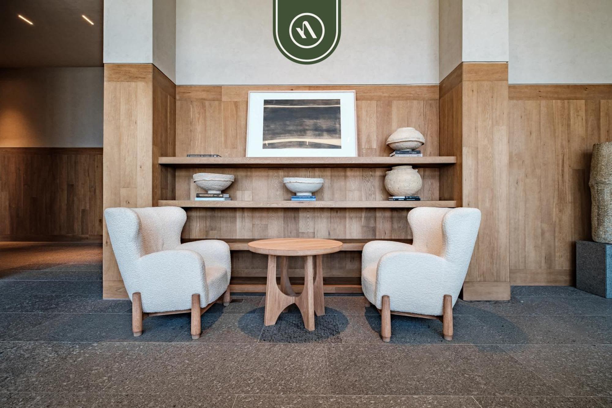 Luxury - Revolution Monument View - Gym Apartment *