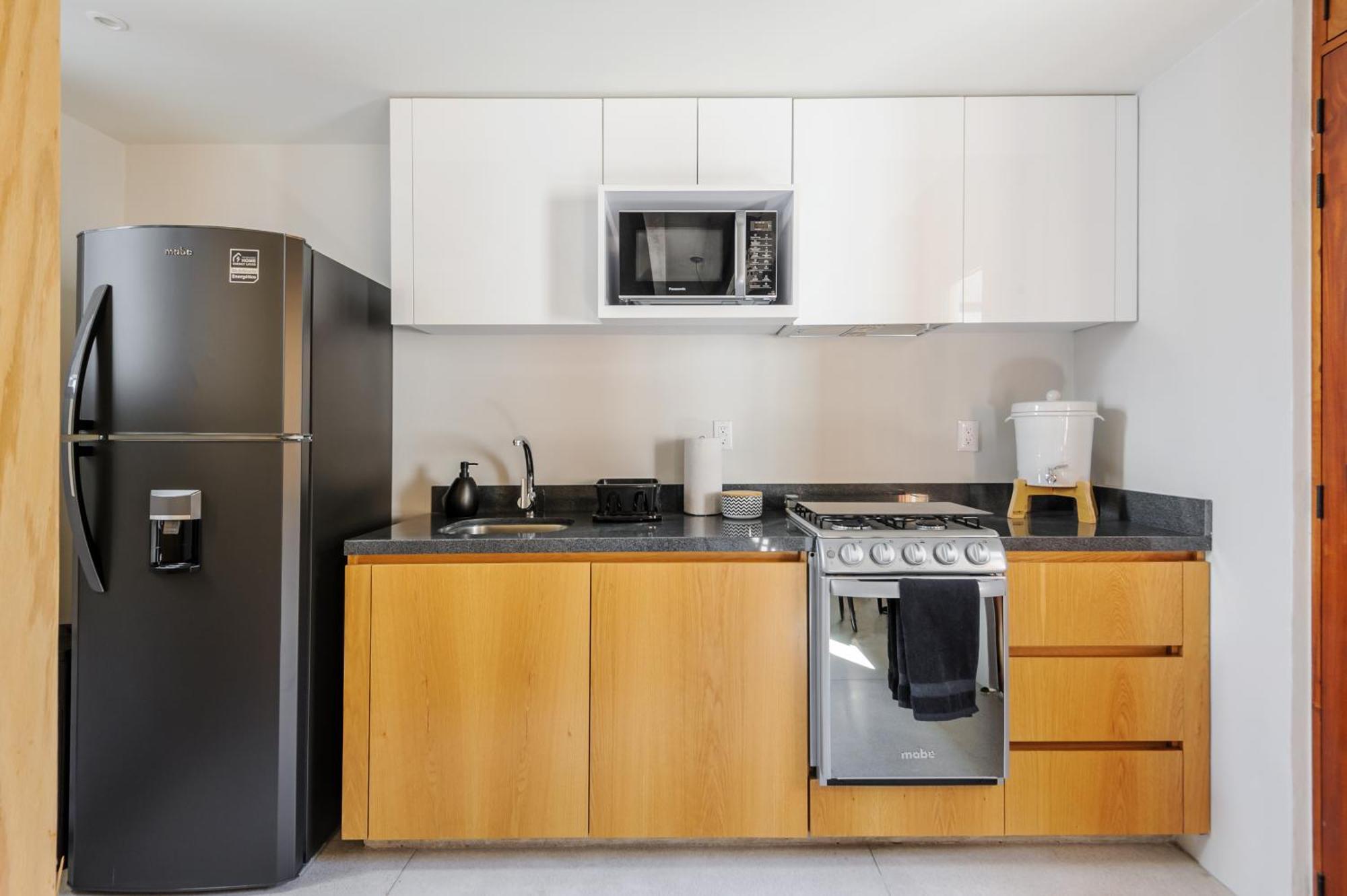New! Historic Colonial Duplex In Downtown Apartment