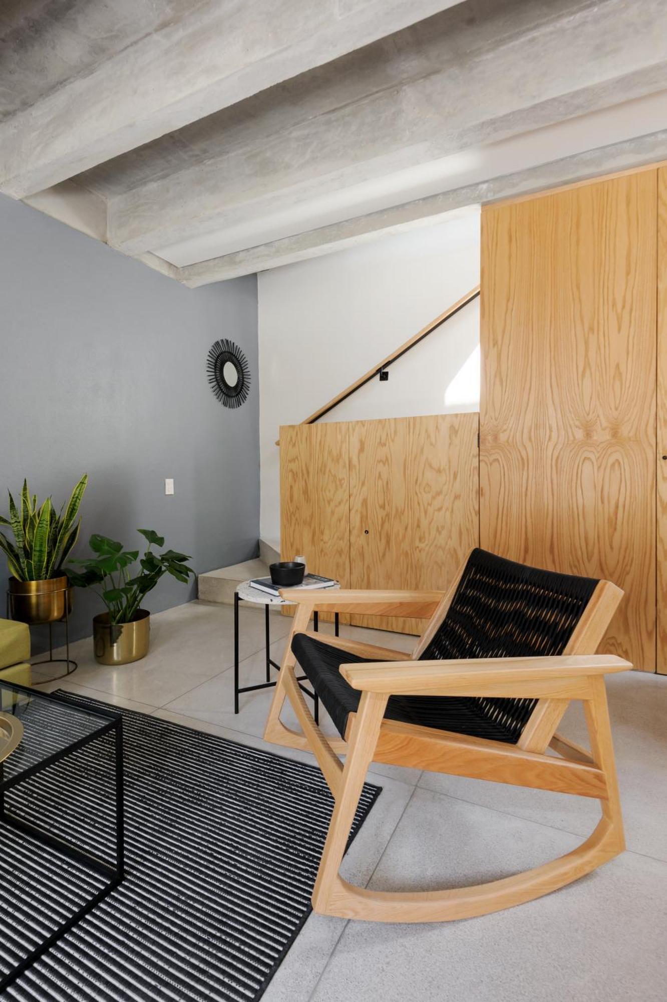 New! Historic Colonial Duplex In Downtown Apartment *