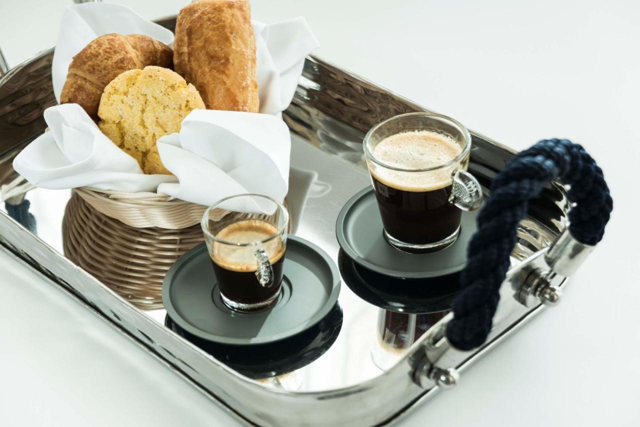 Marquis Skysuites Hotel 5*