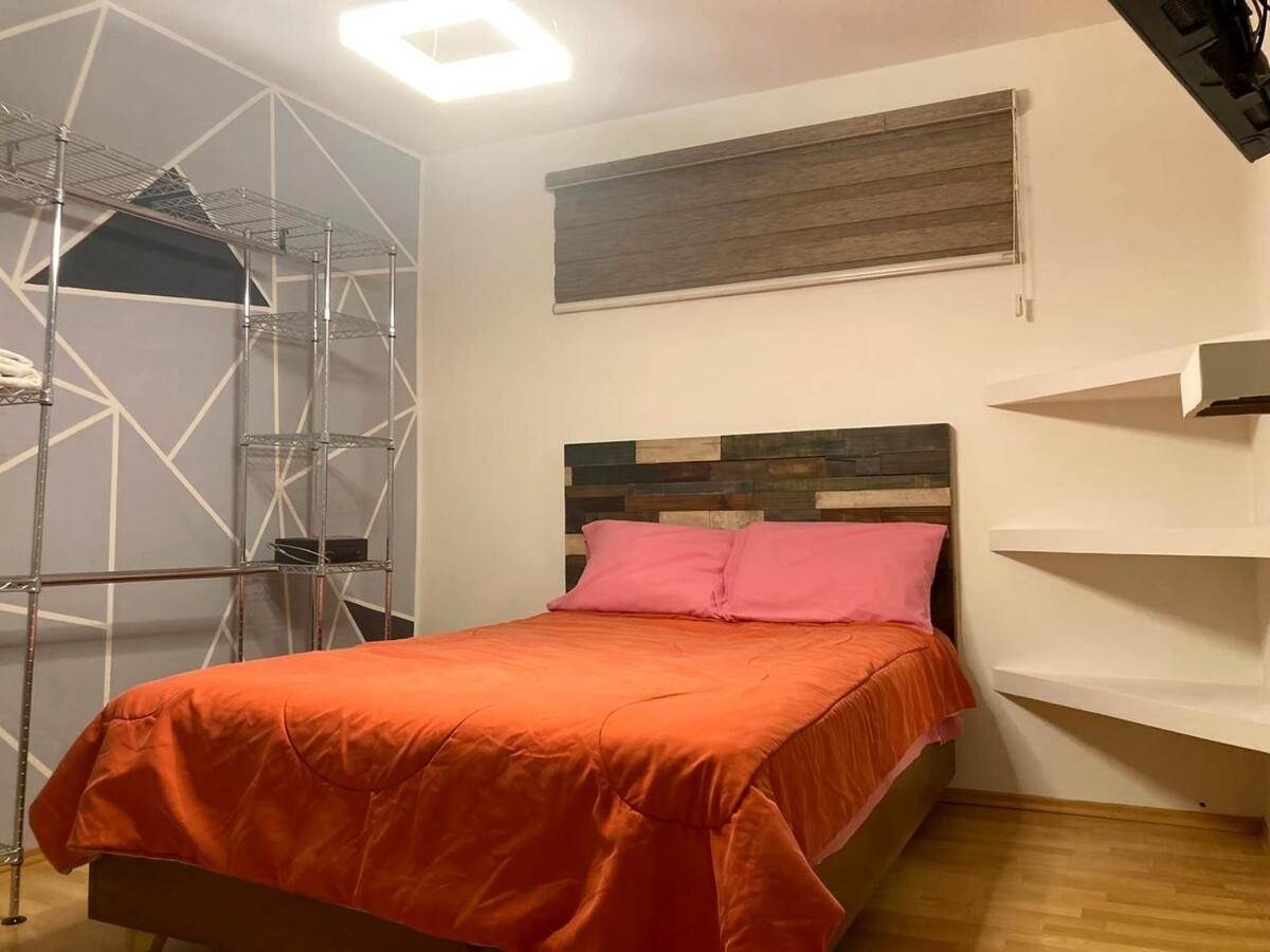 Mini In Excellent Location! Apartment