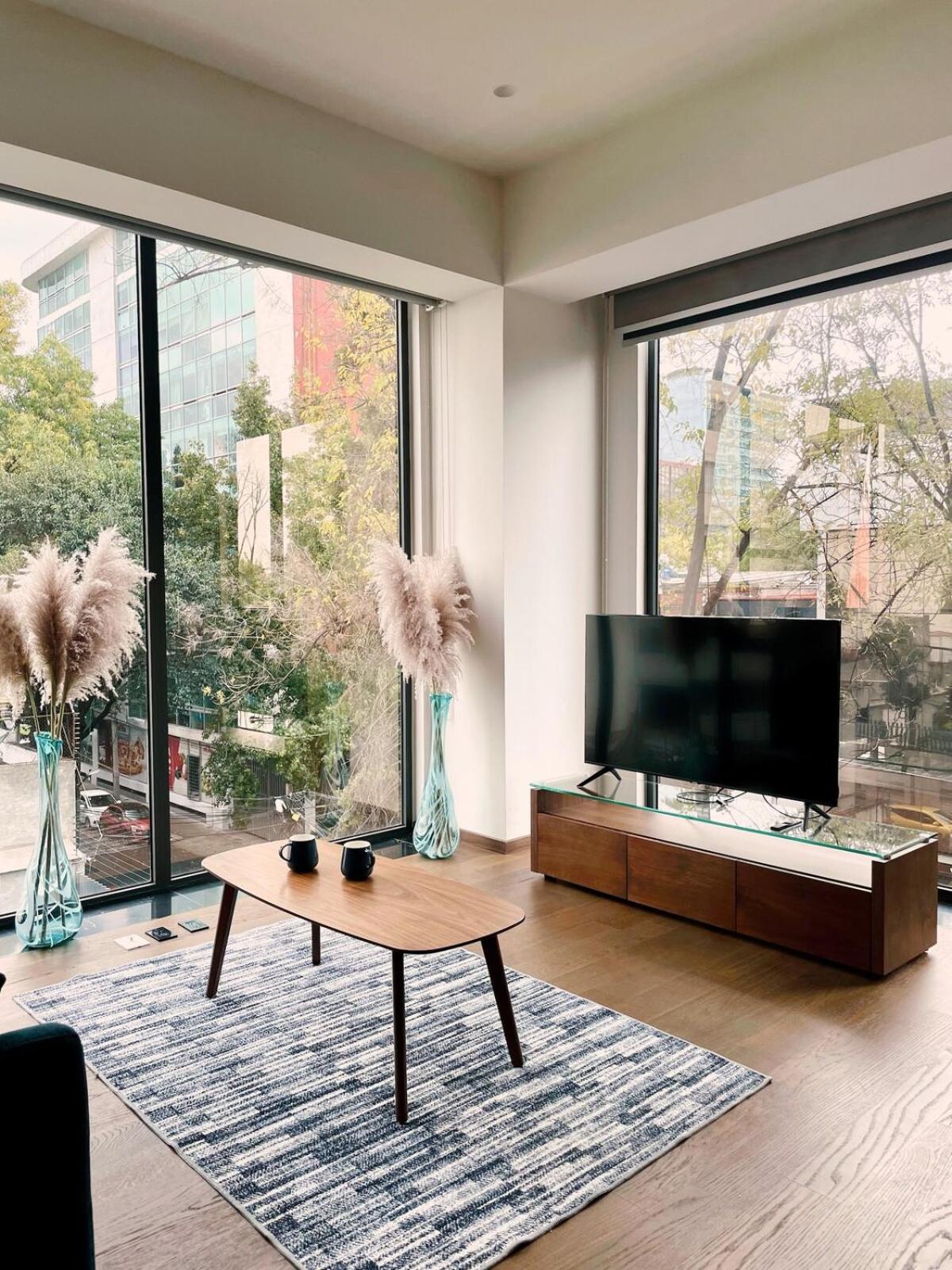 Sunlit Prime Location In Polanco Fast Wifi *