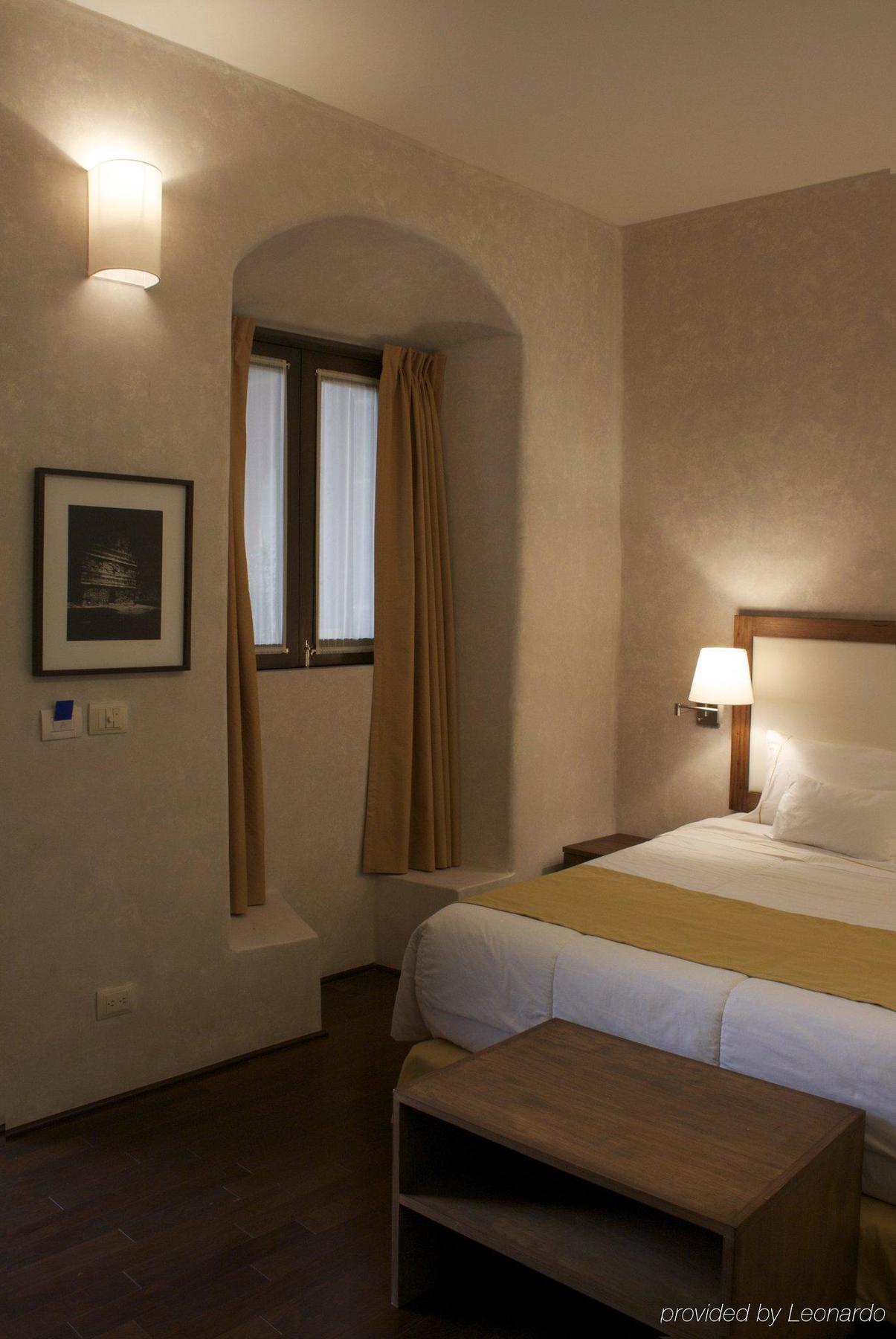Hotel De Cortes 5*
