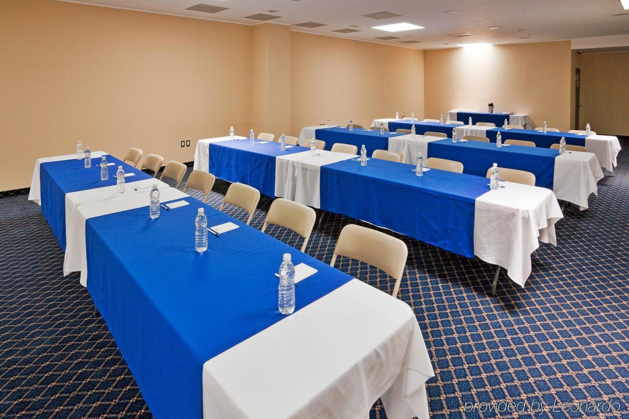Express Santa Fe By Ihg Hotel