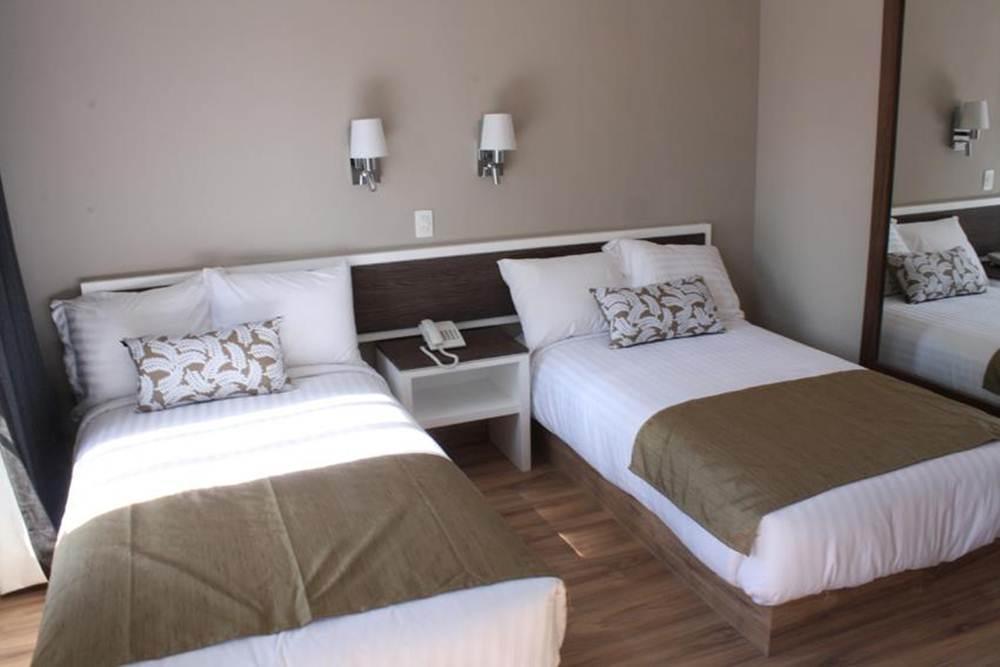 Hotel Plaza Revolución 4*