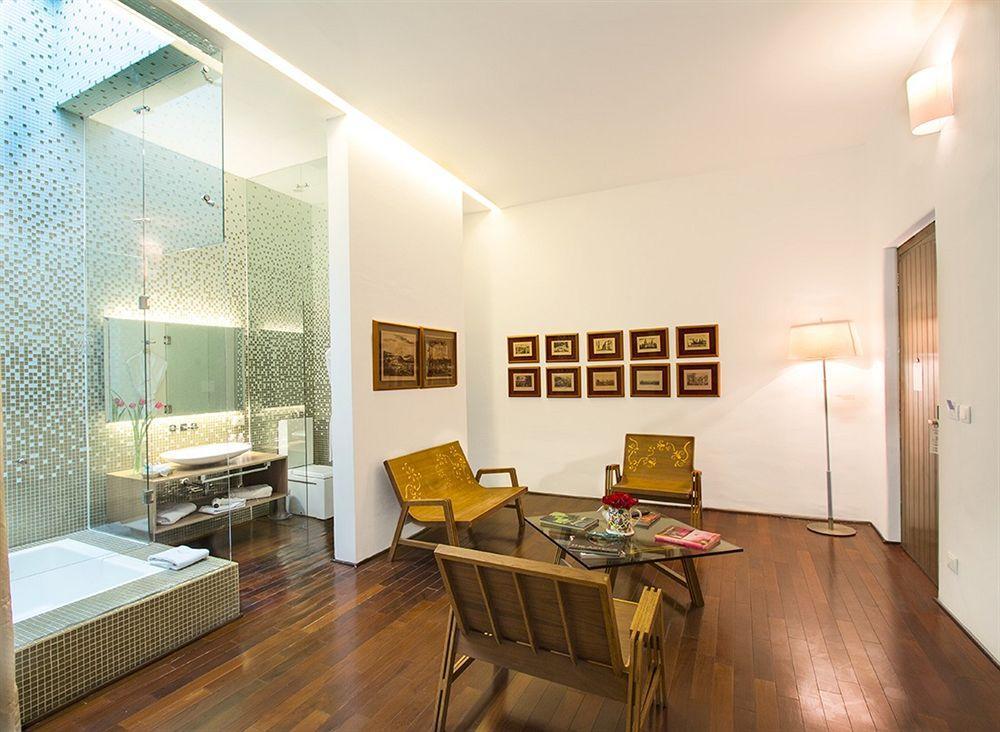 De Cortes Hotel