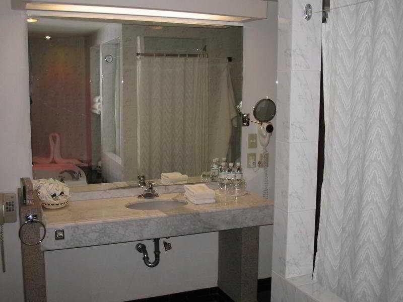 Quality Lindavista 3*