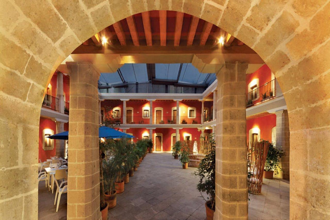 Hotel De Cortes 5*