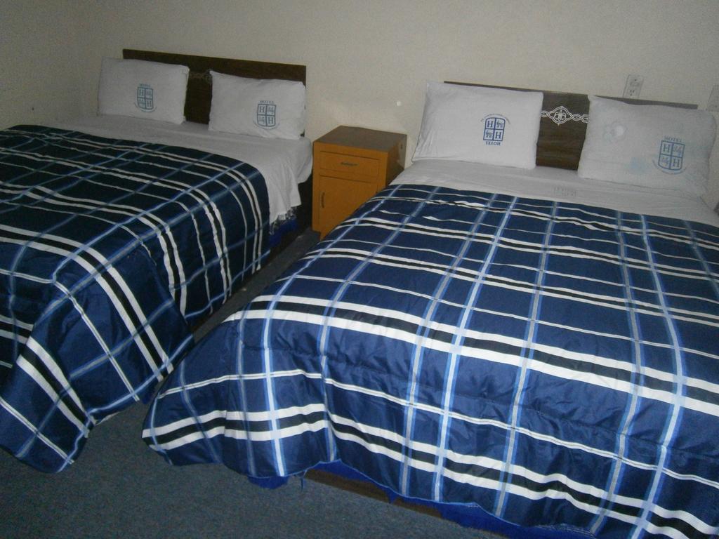 Polly Hotel 2*