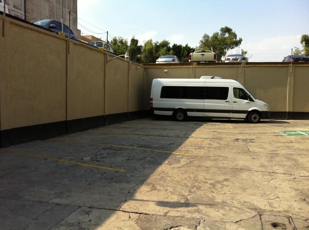 Dos Naciones 2* Mexico City