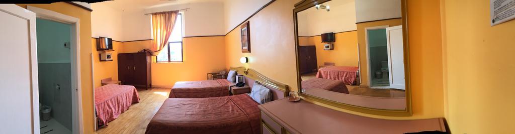 Isabel Hotel